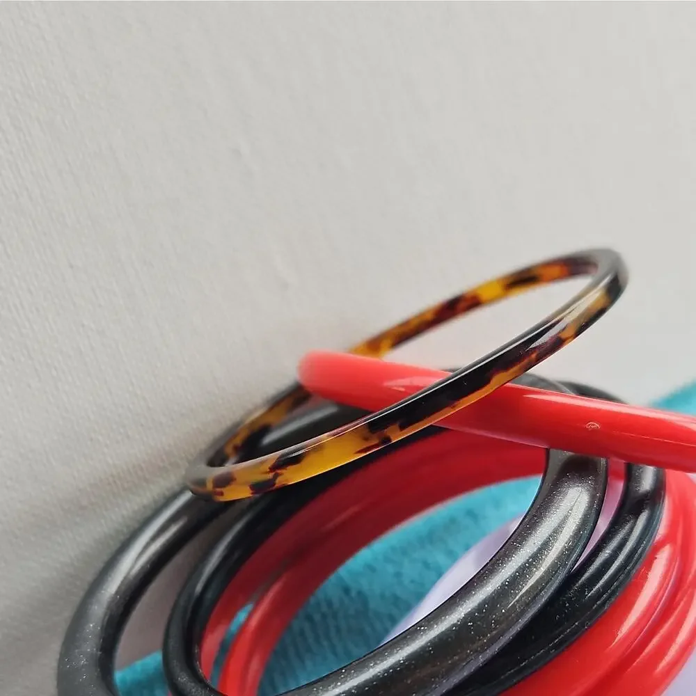 Spacer Bangles Lot of 7 Red Black Tortoiseshell Plastics